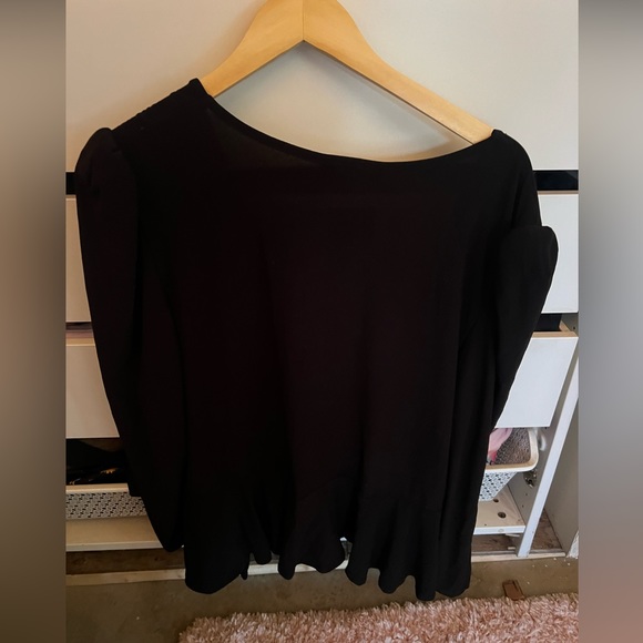 Dressy crop top blouse - Picture 4 of 4